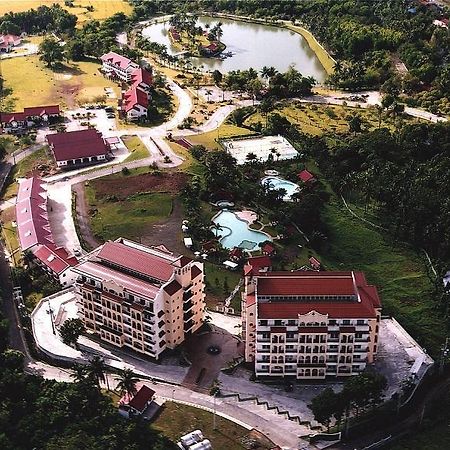 Graceland Estates And Country Club Hotel Lucena Zewnętrze zdjęcie