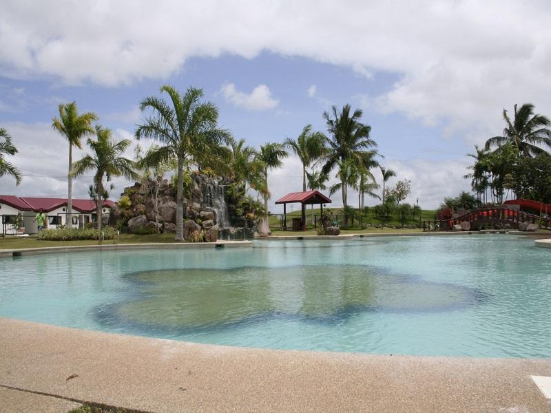 Graceland Estates And Country Club Hotel Lucena Zewnętrze zdjęcie